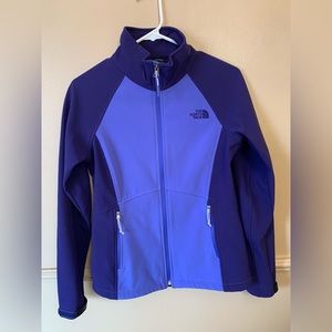 The North Face Women’s Windwall shell zip jacket with fleece lining - like new!